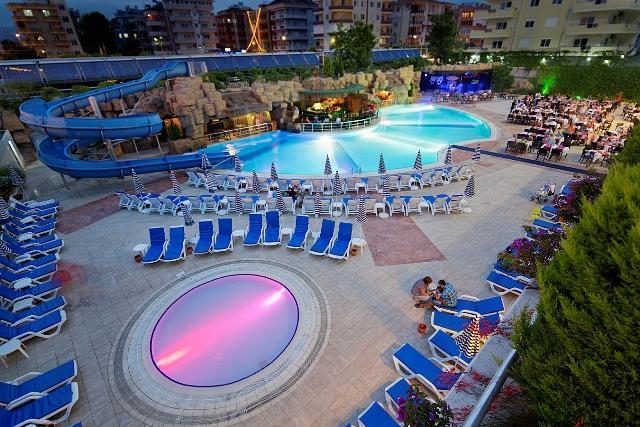Timo Resort Hotel 코나키 외부 사진